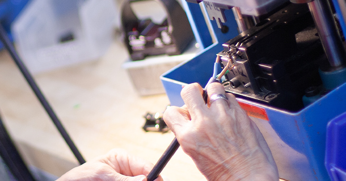 crimping-machine-2024-700x367